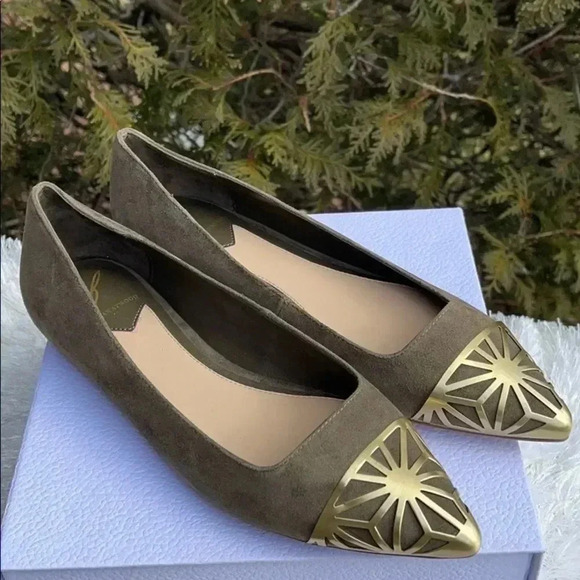 Brian Atwood Olive Gold Toe Flats - Picture 4 of 7